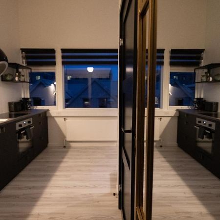 Broncks Apartment 1 - Modern 2-Bedroom In The Heart Of Torshavn Ngoại thất bức ảnh