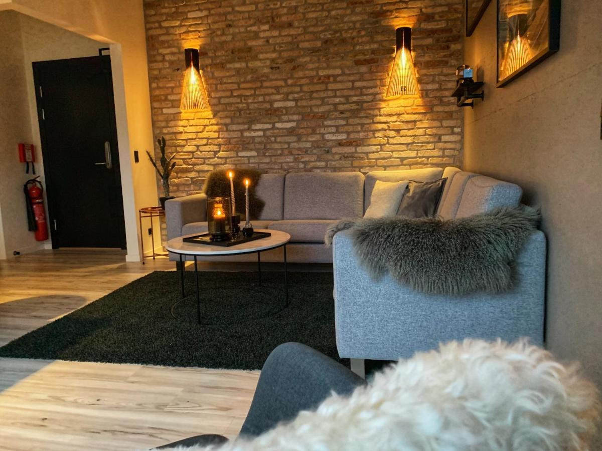 Broncks Apartment 1 - Modern 2-Bedroom In The Heart Of Torshavn Ngoại thất bức ảnh
