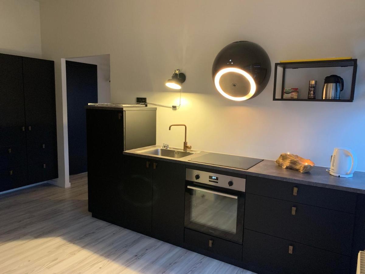 Broncks Apartment 1 - Modern 2-Bedroom In The Heart Of Torshavn Ngoại thất bức ảnh